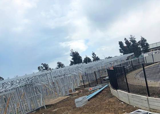 Prefab σπίτι πινάκων τσιμέντου ινών για να χτίσει πλαίσιο εγχώριου το ελαφρύ χάλυβα