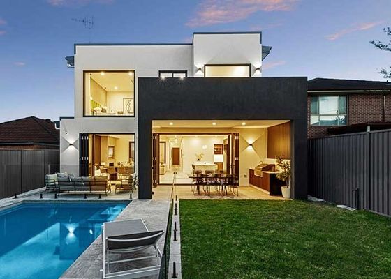 2 Prefab σπίτι κρεβατοκάμαρων με το προσαρμοσμένο μέγεθος και τη στέγη επιτροπής σάντουιτς EPS/Rock Wool/PU