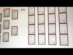 Βαθύ μπλε καλοκαιρινό σπίτι